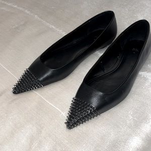 ZARA SPIKE TOE BALLET FLATS!